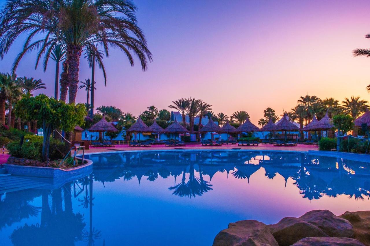 Pickalbatros Golf Beach Resort Şarm El-Şeyh Dış mekan fotoğraf Sunset at Iberostar Grand Hotel Melia, Egypt