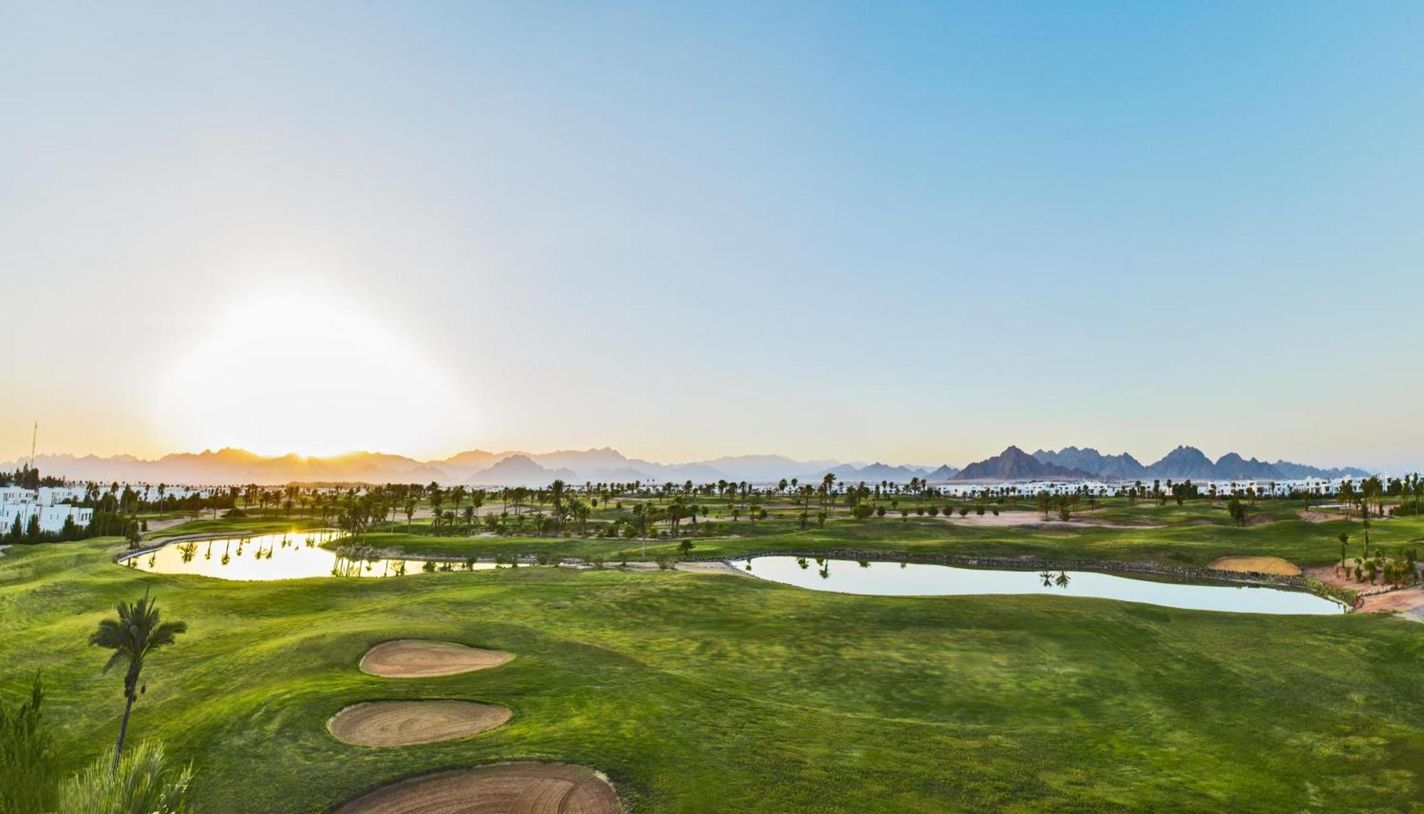 Pickalbatros Golf Beach Resort Şarm El-Şeyh Dış mekan fotoğraf Golf course at the Arizona State University Polytechnic campus
